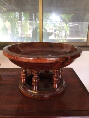 พานขนาดใหญ่